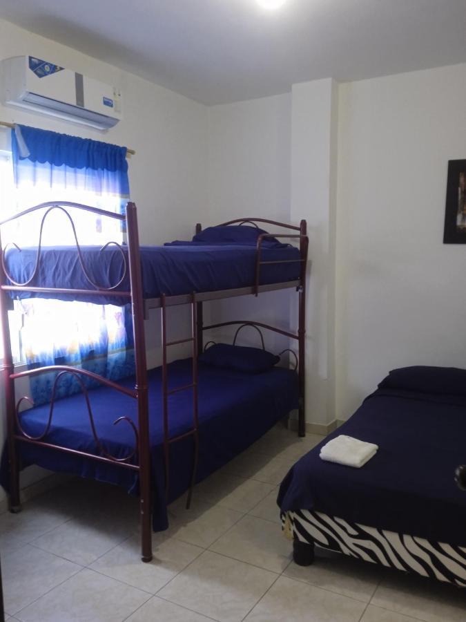 مانتا Hostal Playa Imperial المظهر الخارجي الصورة
