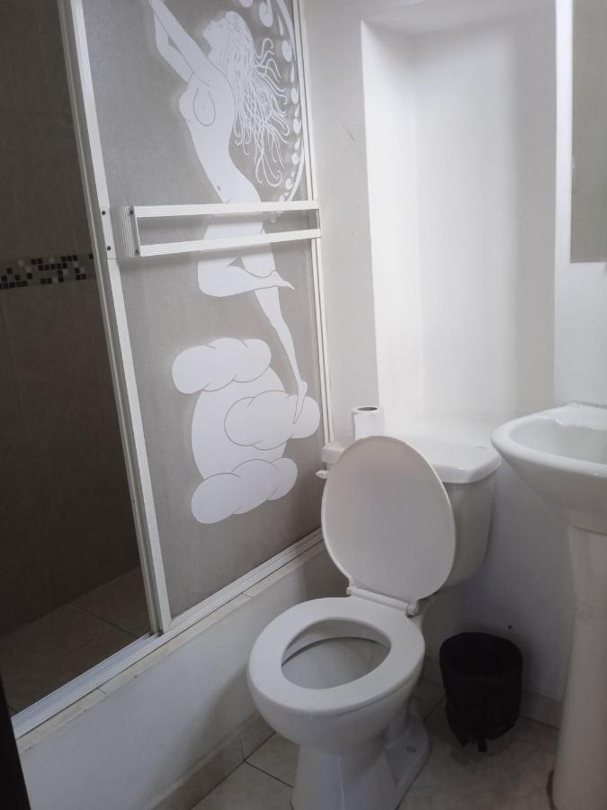 مانتا Hostal Playa Imperial المظهر الخارجي الصورة